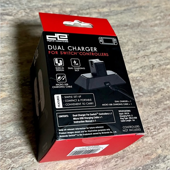 NIB Dual charger for Switch controllers - Picture 10 of 14